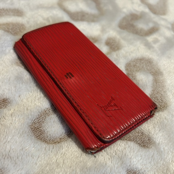 Authentic Louis Vuitton Red Epi Leather Key Holder - Picture 3 of 12